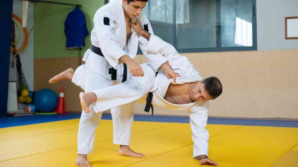 Jiu Jitsu vs Karate: Which Style is More Effective?